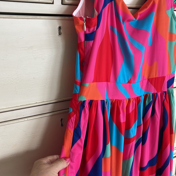 Boutique Brand maxi dress with shoulder detail. Size Small - Picture 5 of 6